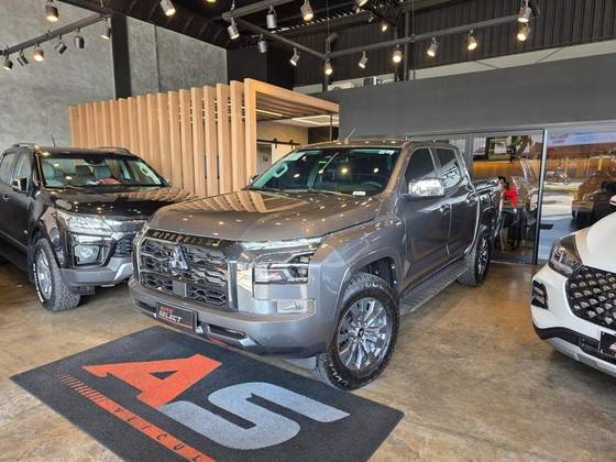 MITSUBISHI TRITON 2.4 BITURBO DIESEL CD GL 4X4 AUTOMÁTICO